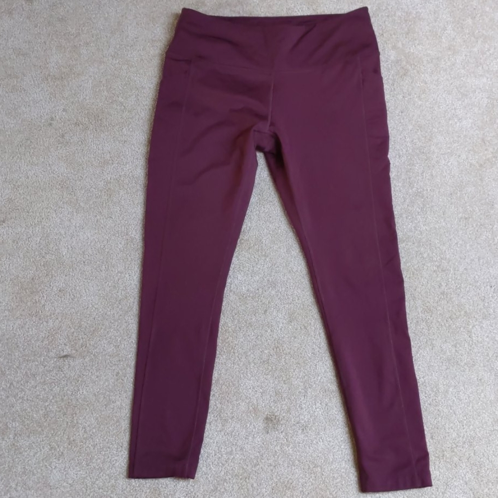 Maroon leggings